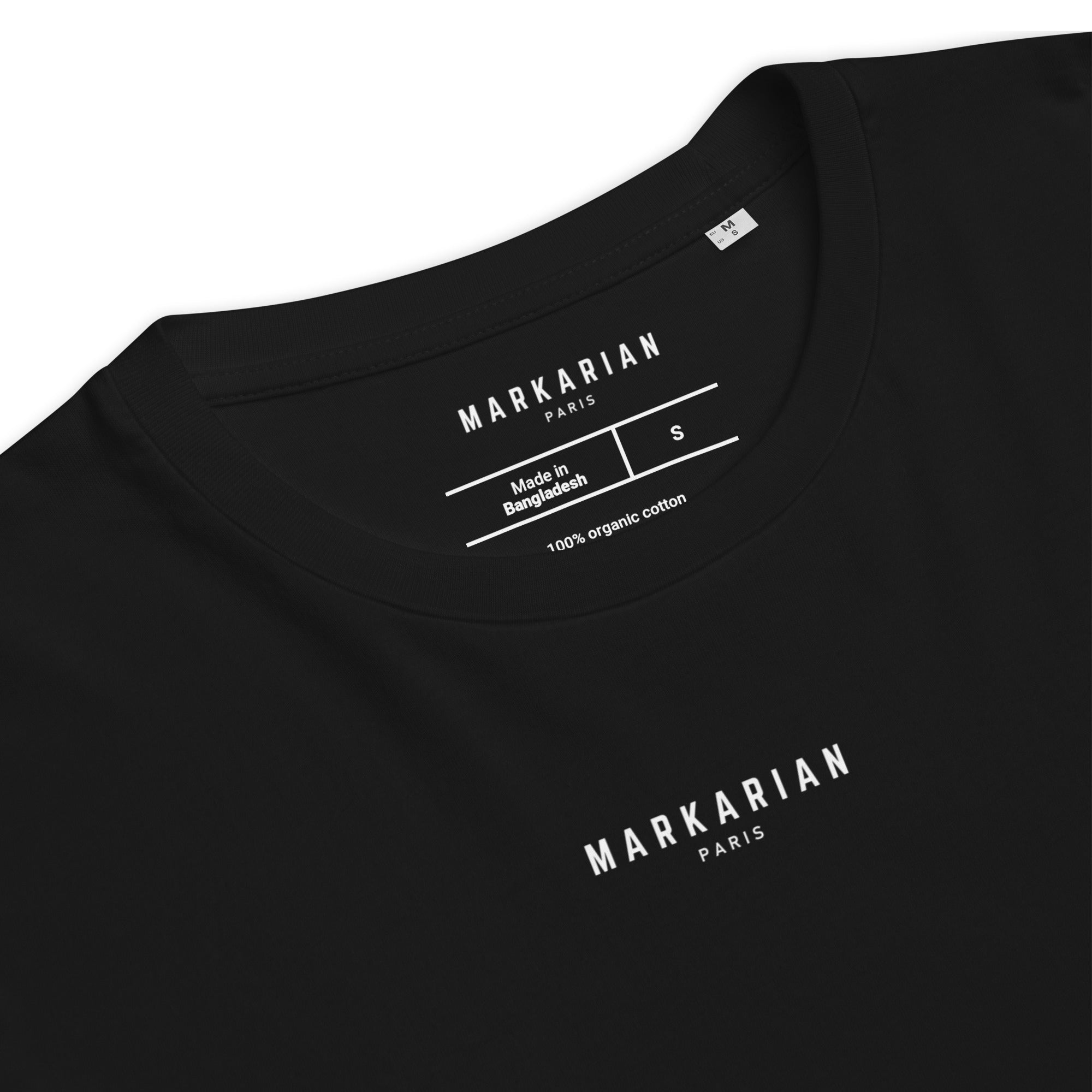 t-shirt homme Markarian Paris logo minimaliste vu de près